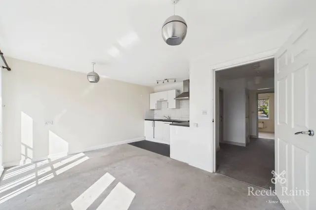 Photo 3 — Woodhouse Road, Sheffield, S12