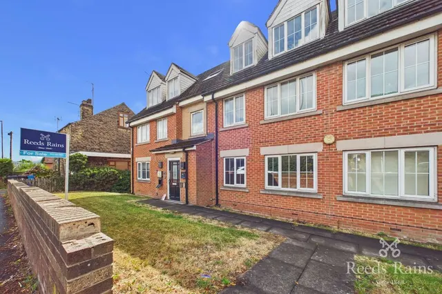 Woodhouse Road, Sheffield, S12, photo 1