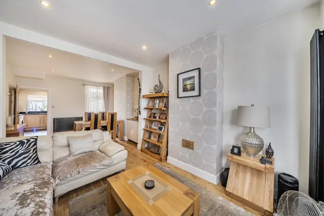 Northwood Road, CR7, photo 1