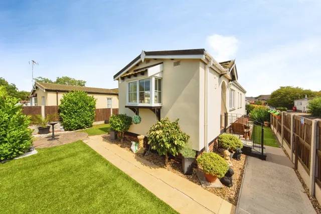 Orchard Park, Elton, Chester, photo 1