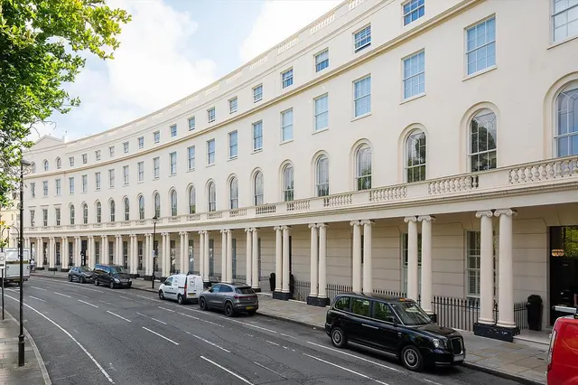 1 bedroom flat, Park Crescent, London, W1B