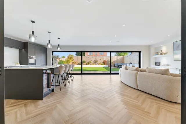 Wilmere Lane, Widnes, WA8, photo 2