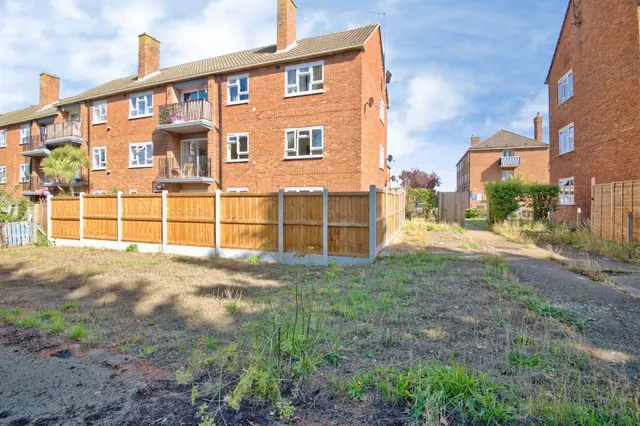 Photo 2 — Stalin Road, Colchester