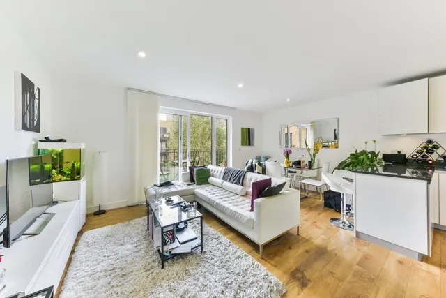 Photo 3 — Conningham Court, 21 Dowding Drive, Kidbrooke, London, SE9