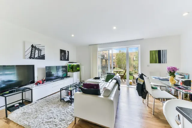 Conningham Court, 21 Dowding Drive, Kidbrooke, London, SE9, photo 1