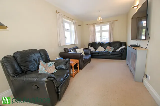 Robinson Avenue, Goffs Oak, EN7, photo 2