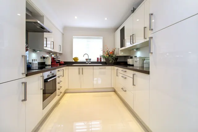 New Street Mews, Lymington, SO41, photo 3
