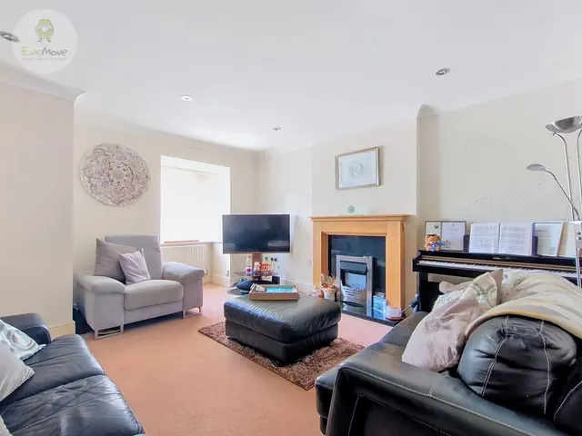 Cuniver Court, Liversedge, WF15, photo 2
