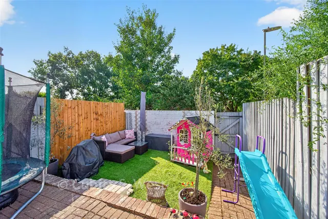 Blackbird Close, Waterlooville, PO8, photo 2