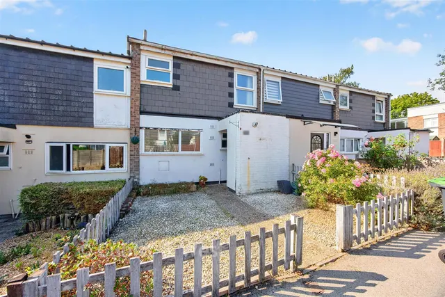 Blackbird Close, Waterlooville, PO8, photo 1