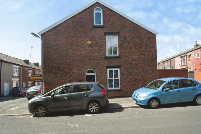 Sterratt Street, Bolton, BL1, photo 3