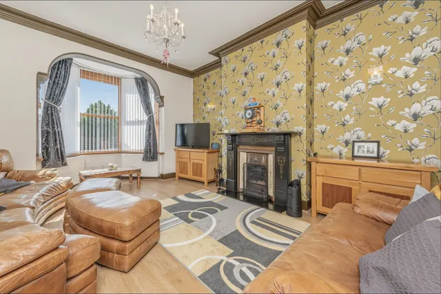The Avenue, Crossgates, LS15, photo 2