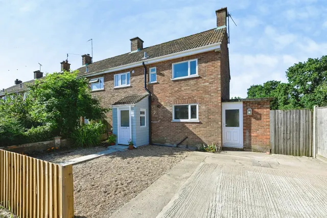 Photo 2 — Thurlin Road, Gaywood, King's Lynn