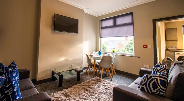 Vivian Road, Sheffield, S5, photo 2