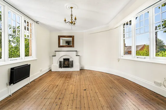Aveley Lane, Farnham, GU9, photo 2
