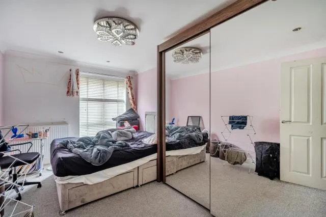 Chadwick Road, Slough, SL3, photo 3