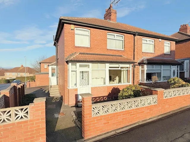 Pembroke Road, Pudsey, photo 1
