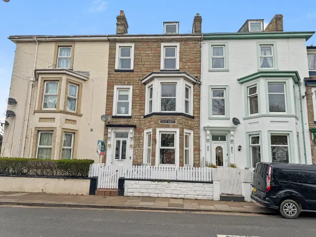Trafalgar Road, Great Yarmouth, photo 1