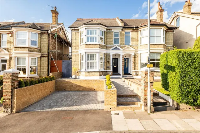 Old Road West, Gravesend DA11 0LJ, photo 1