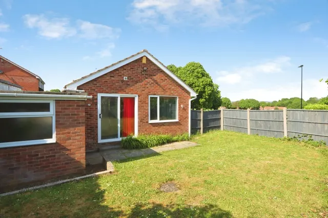 Thorpe Green, Waterthorpe, Sheffield, S20, photo 1