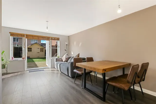 Photo 2 — Sportsfield Road, HAMILTON, Lanarkshire, ML3