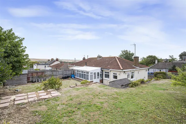 Bay Vue Road, Newhaven, photo 1