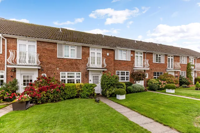 Sunningdale Close, Stanmore, HA7, photo 1