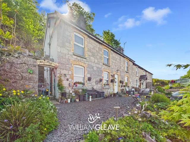 Tan Yr Allt Road, Llanddulas, Abergele, Conwy, LL22 8LT, photo 1