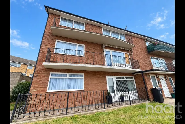 Tower Road, CO15, photo 1