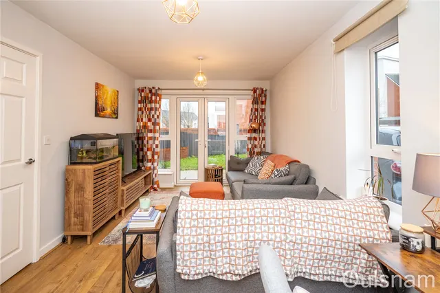 Photo 2 — Blakeney Drive, Bromsgrove, Worcestershire, B61 8BG