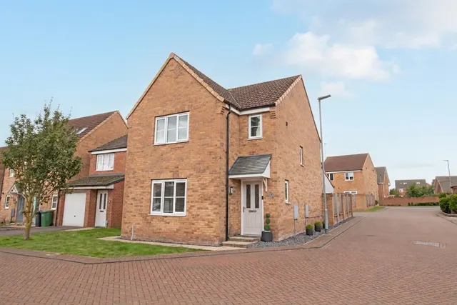 Plover Way, Scunthorpe, DN16, photo 1