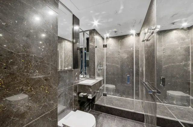 Pan Peninsula Square, Canary Wharf, E14, photo 3