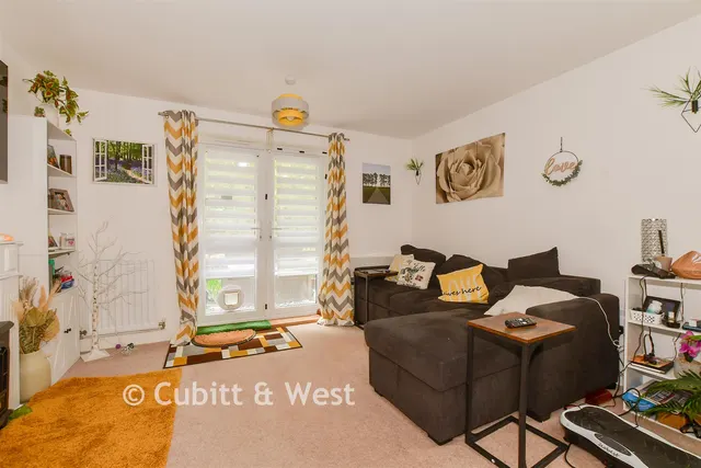 Shetland Close, Cranleigh, GU6, photo 3
