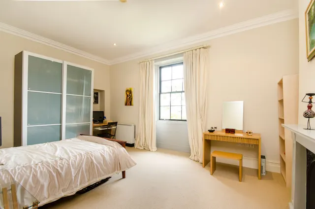Photo 3 — 8 Putney Park House, 69 Pleasance Road, London