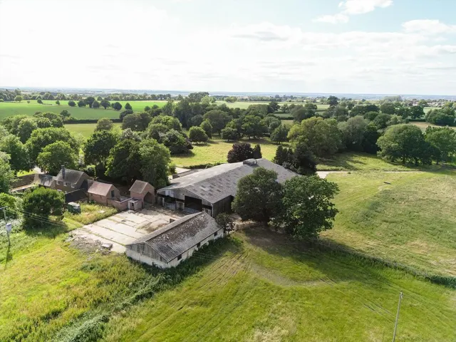 Hurdiss Estate, Harbury, CV33, photo 2