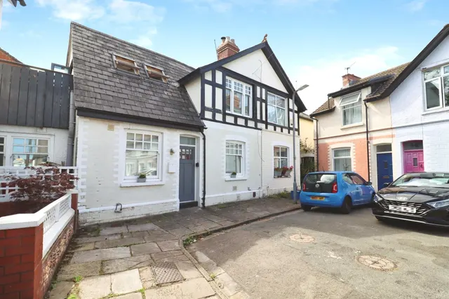 Orchard Place, Cardiff, photo 1