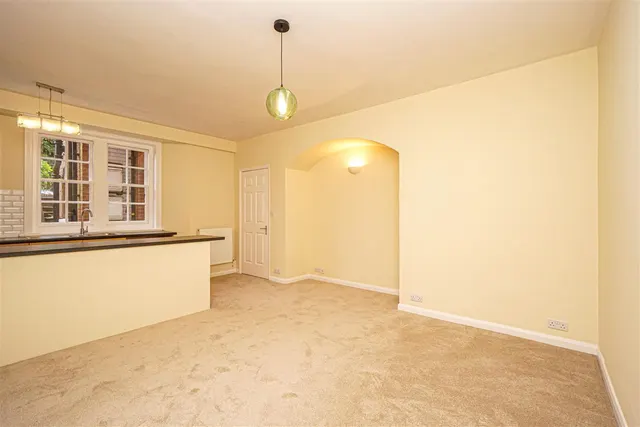 Pevensey Road, St Leonards-On-Sea, photo 3