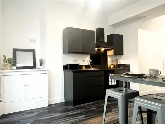 Gorton Road, Stockport, SK5, photo 2