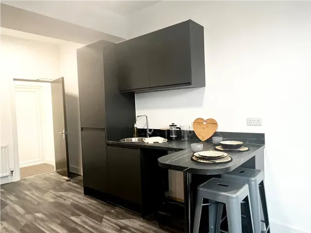 Gorton Road, Stockport, SK5, photo 3