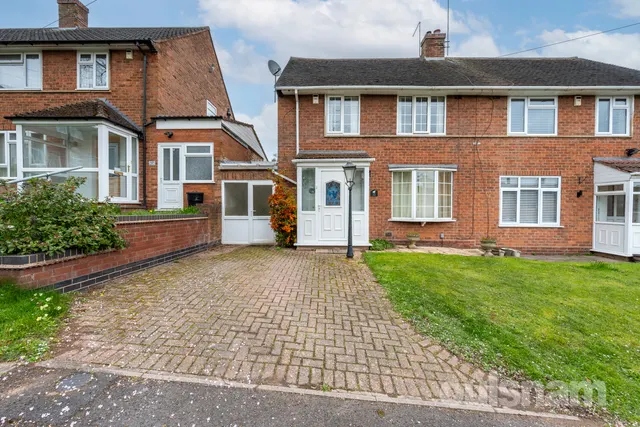 Gentian Close, Bournville Village Trust, Northfield, B31 1NN, photo 1