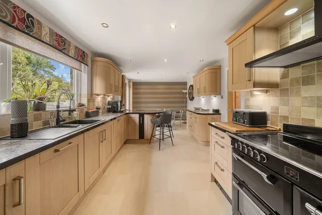 Hassocks Road, Meltham, photo 2