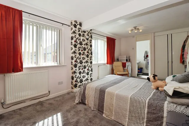 Photo 3 — Cooks Close, Bradley Stoke, Bristol, Gloucestershire, BS32
