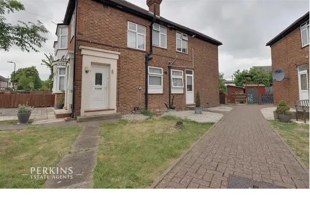 Wordsworth Avenue, Greenford, UB6, photo 1