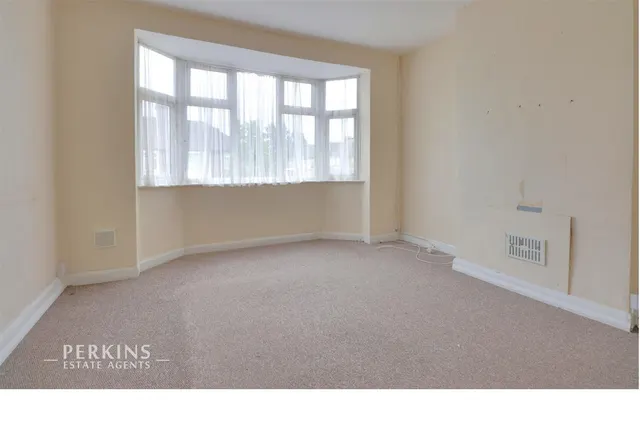 Wordsworth Avenue, Greenford, UB6, photo 3