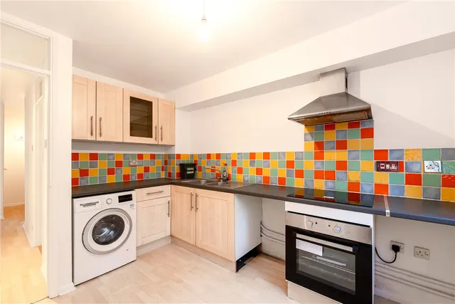 Woodridings, Elgin Road, Weybridge, Surrey, KT13, photo 1