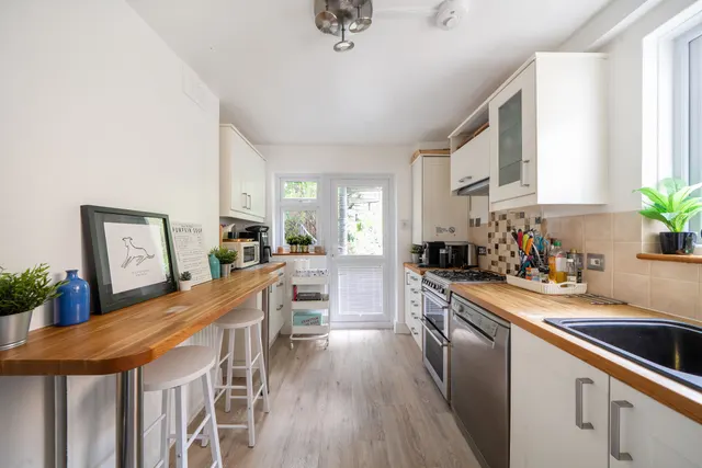 Photo 3 — 46b, Maygrove Road, London