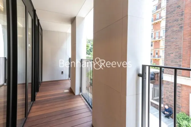 Lancer Square, Kensington, W8, photo 2