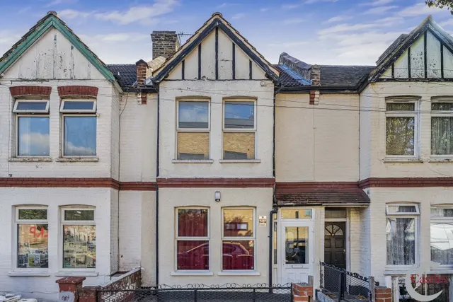 Park Avenue, Edmonton London, N18, photo 1