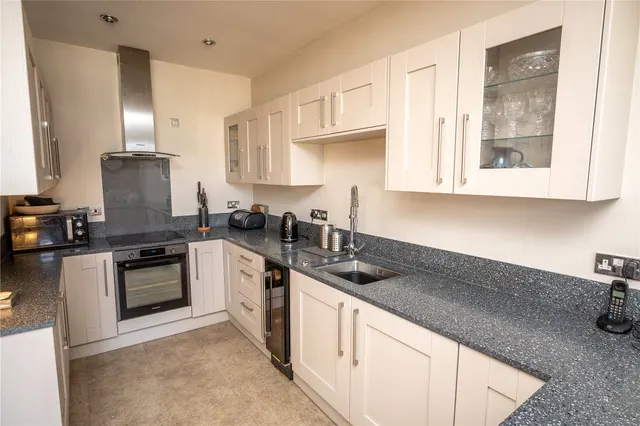 Photo 3 — Woodbridge Road, Moseley, Birmingham, B13 8EN