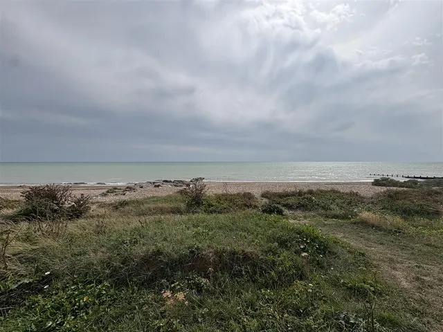 Broadstrand, Rustington, photo 3